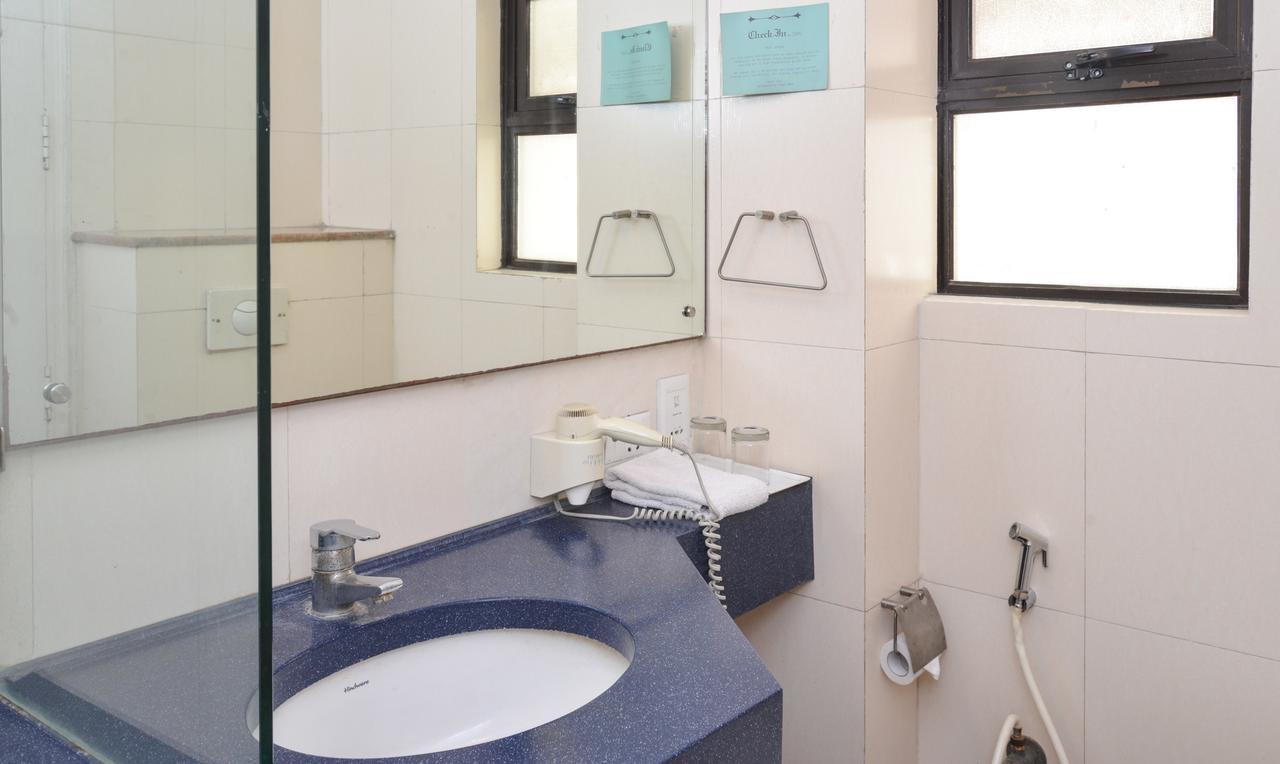 Hotel Treebo Check In By Oran Nueva Delhi Exterior foto