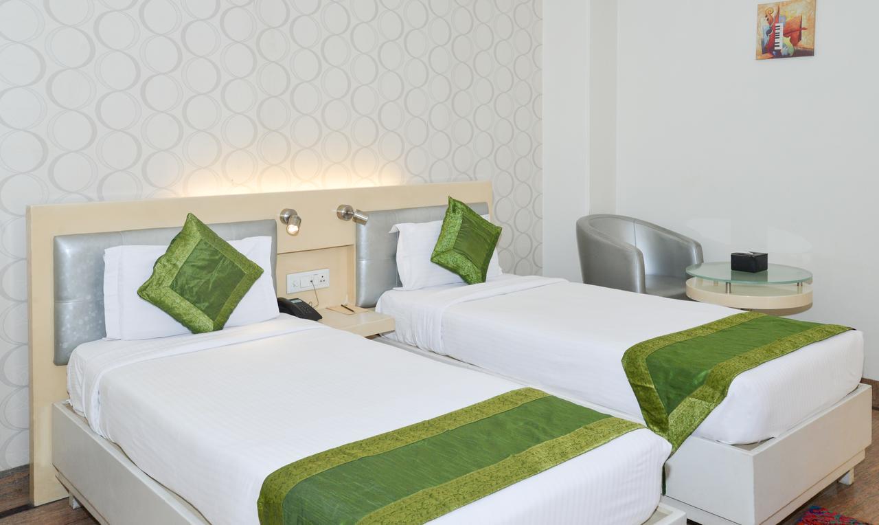 Hotel Treebo Check In By Oran Nueva Delhi Exterior foto