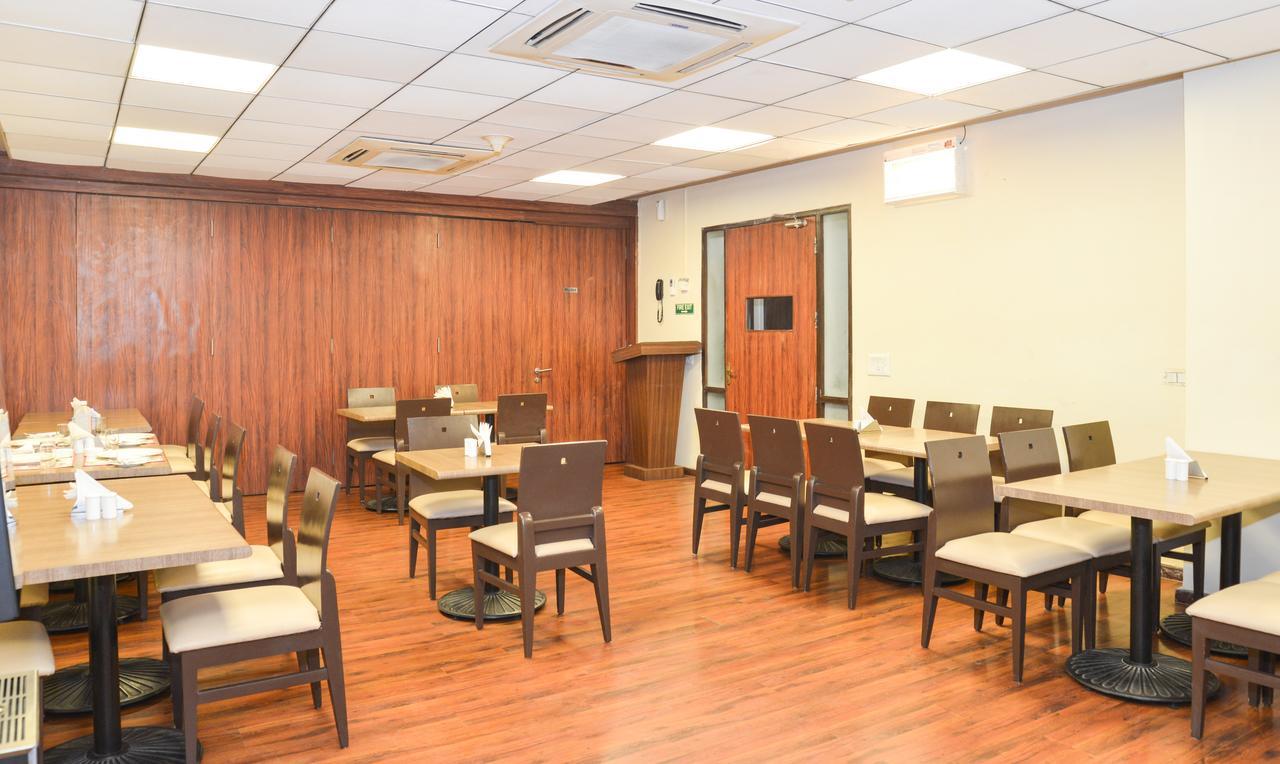 Hotel Treebo Check In By Oran Nueva Delhi Exterior foto