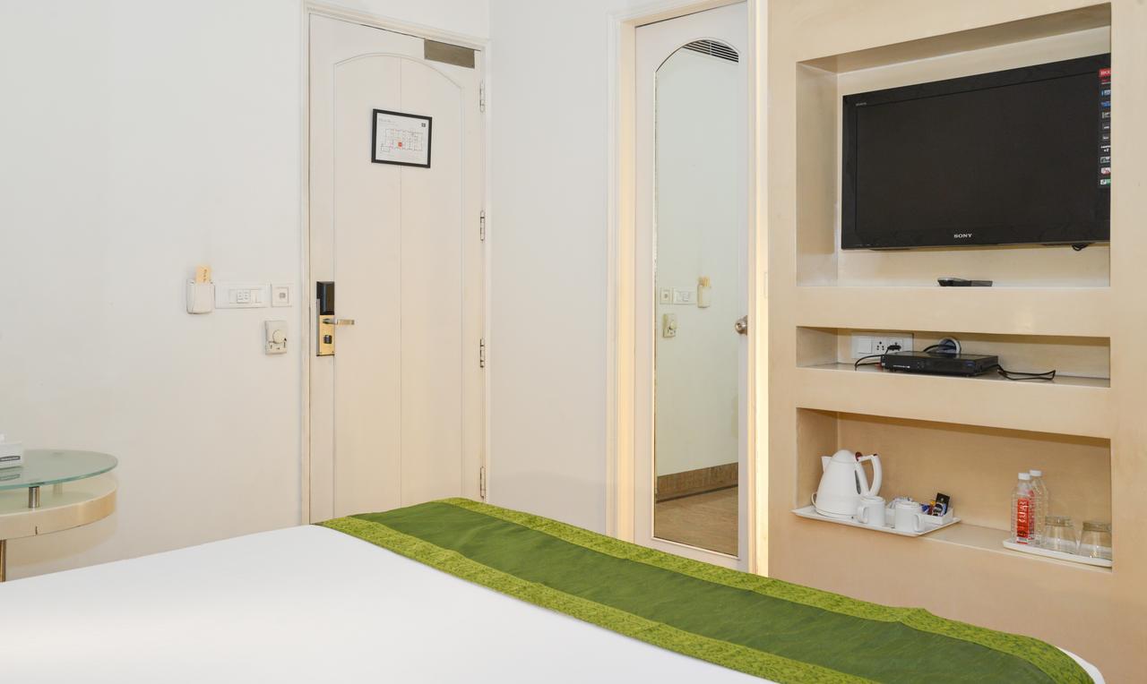 Hotel Treebo Check In By Oran Nueva Delhi Exterior foto